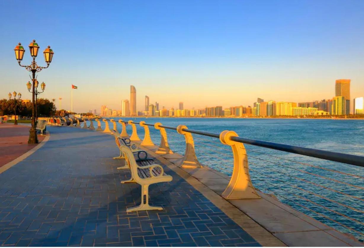 Corniche Street - Stunning Room Abu Dhabi Buitenkant foto